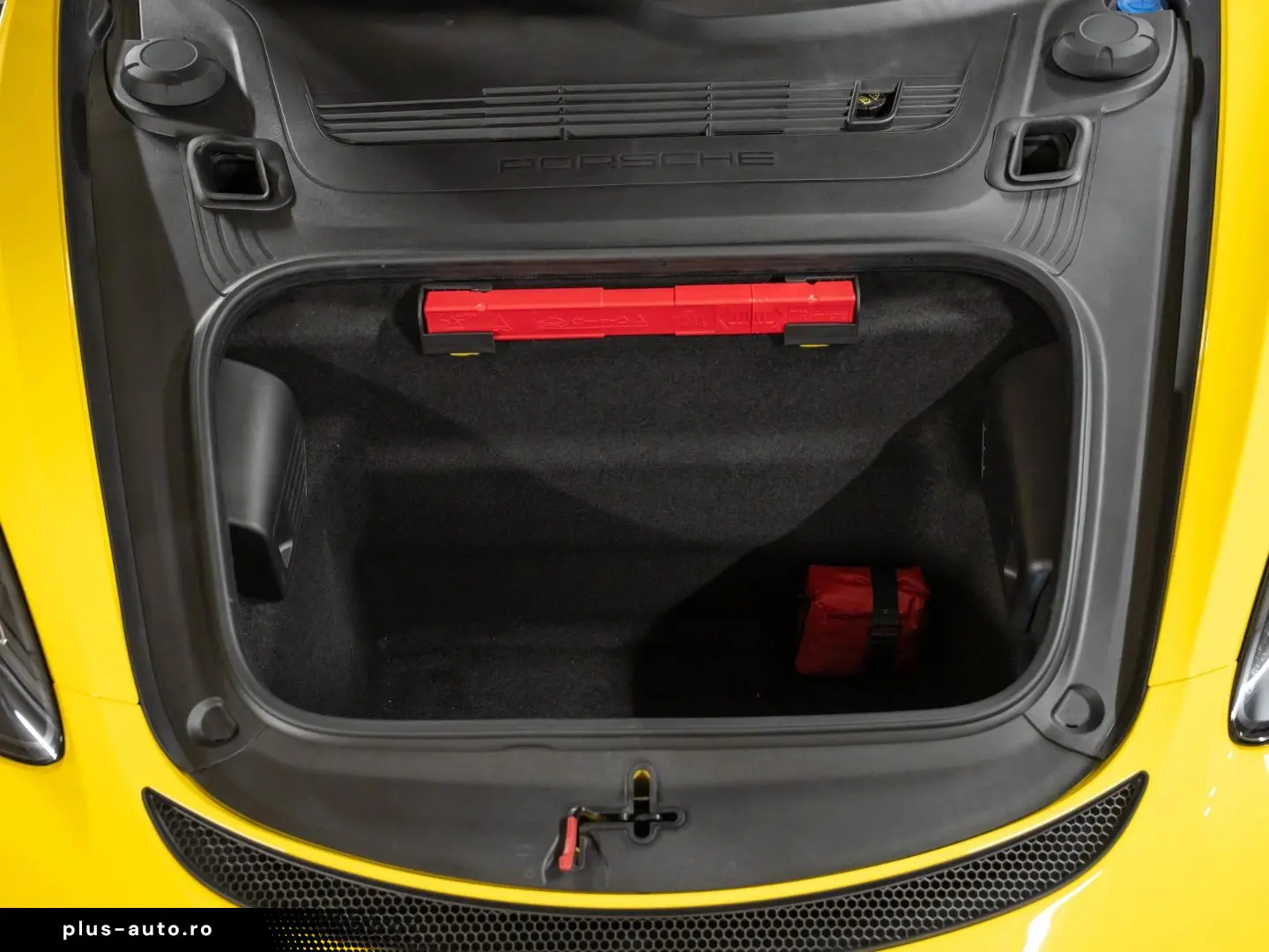 PORSCHE Cayman GT4 RS Lift-VA Weissach Paket Chrono Pake