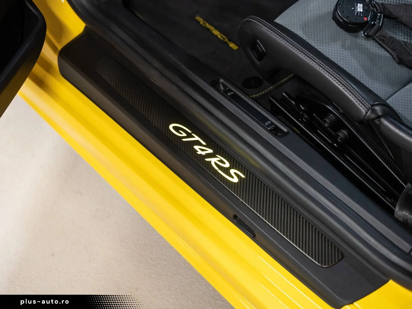 PORSCHE Cayman GT4 RS Lift-VA Weissach Paket Chrono Pake