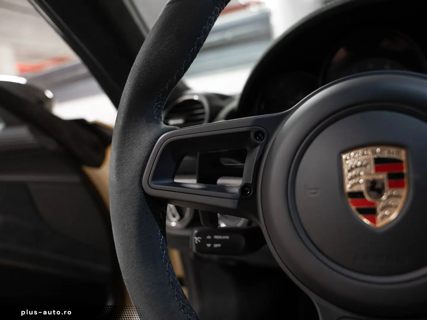 PORSCHE Cayman GT4 RS Lift-VA Weissach Paket Chrono Pake