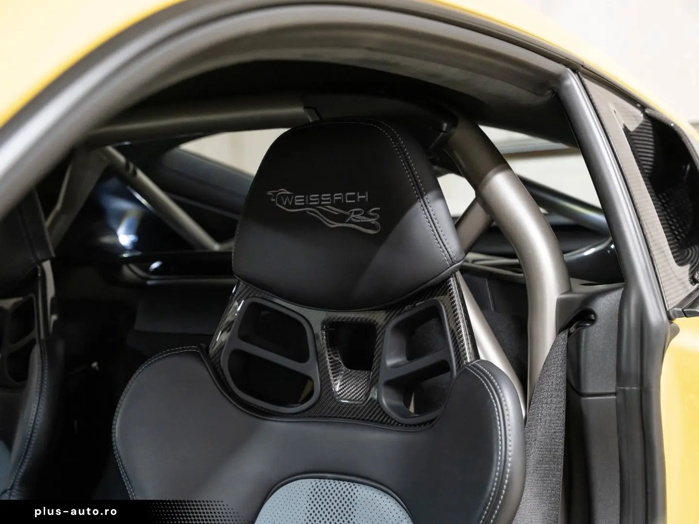 PORSCHE Cayman GT4 RS Lift-VA Weissach Paket Chrono Pake