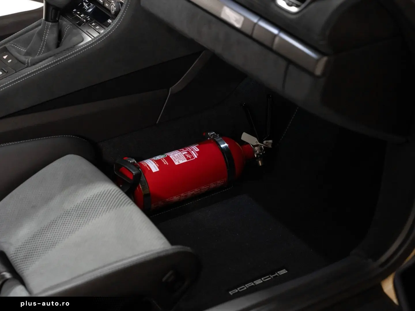 PORSCHE Cayman GT4 RS Lift-VA Weissach Paket Chrono Pake
