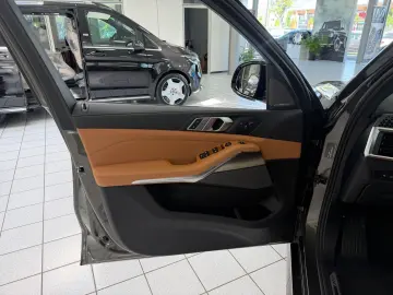 BMW X5 xD30d M-Sport Pro 7-SITZ PANO-SKY LUFT HUD