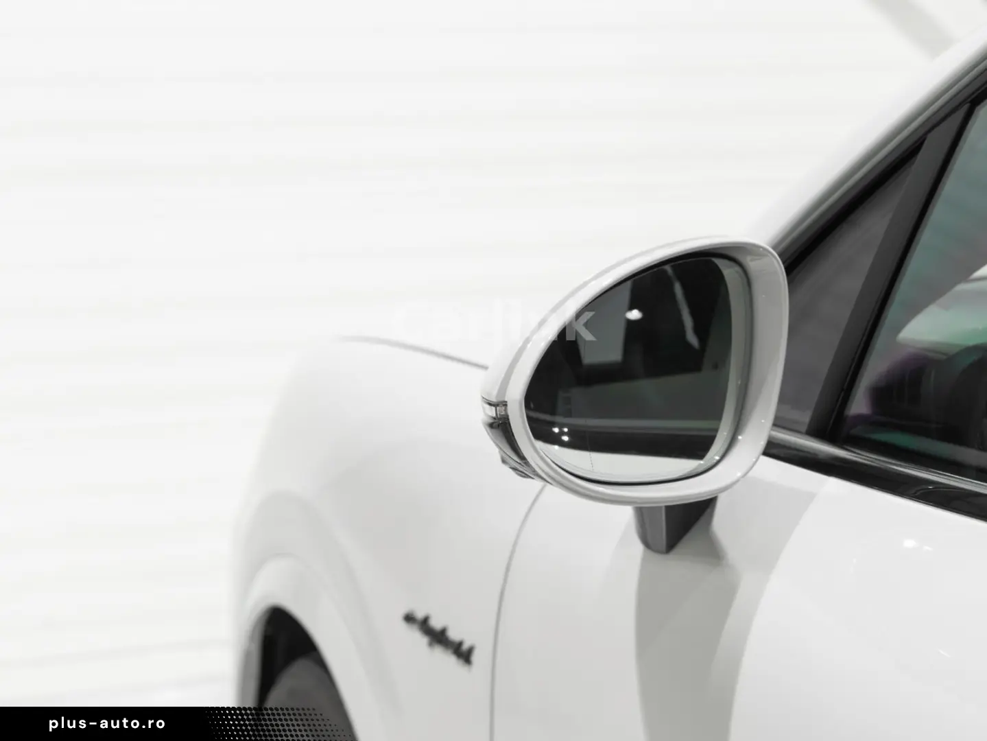 PORSCHE Cayenne Turbo E-Hybrid Coupé-PDCC-P DISPLAY-ACC-
