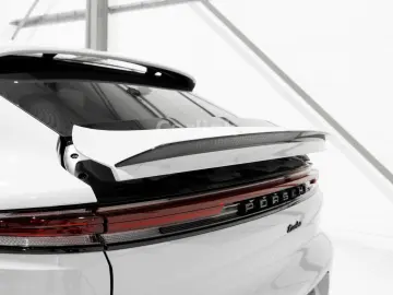 PORSCHE Cayenne Turbo E-Hybrid Coupé-PDCC-P DISPLAY-ACC-