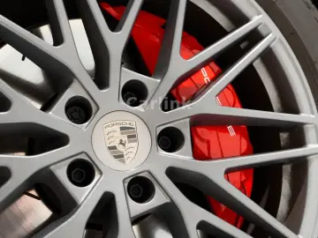 PORSCHE Cayenne Turbo E-Hybrid Coupé-PDCC-P DISPLAY-ACC-