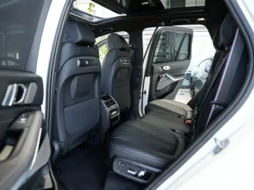 BMW X5 xDrive30d M SPORT PRO 7.Sitze 360K Luftf. AHK