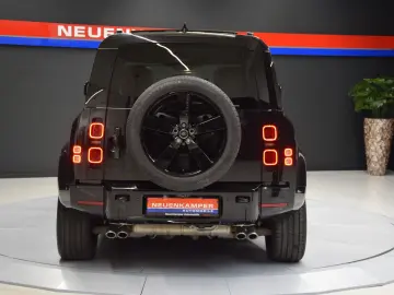 LAND ROVER Defender 110 X-Dynamic HSE 5.0 V8 Pano Matrix