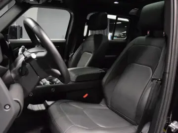 LAND ROVER Defender 110 X-Dynamic HSE 5.0 V8 Pano Matrix