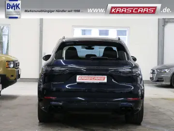 PORSCHE Cayenne GTS Matrix Pano AHK Luftfed. PDCC  360