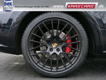 PORSCHE Cayenne GTS Matrix Pano AHK Luftfed. PDCC  360