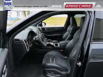 PORSCHE Cayenne GTS Matrix Pano AHK Luftfed. PDCC  360