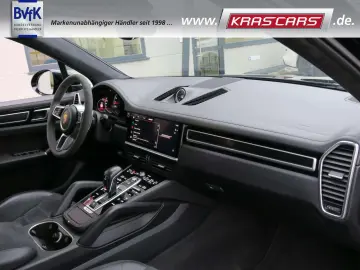 PORSCHE Cayenne GTS Matrix Pano AHK Luftfed. PDCC  360