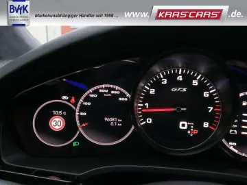 PORSCHE Cayenne GTS Matrix Pano AHK Luftfed. PDCC  360