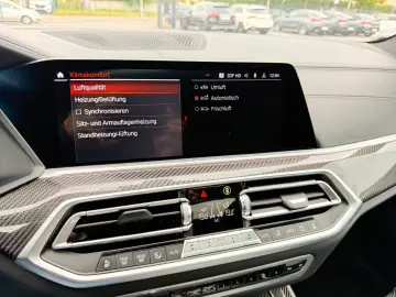 BMW X5 M50 INDIVIDUAL 3xTV 360 ACC HUD AHK LASER DAB