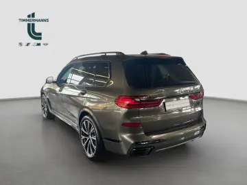 BMW X7 M50i Bowers AHK SkyLounge FondEntertainment