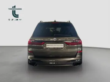 BMW X7 M50i Bowers AHK SkyLounge FondEntertainment