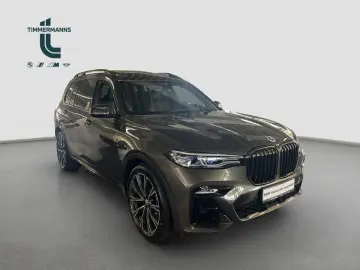 BMW X7 M50i Bowers AHK SkyLounge FondEntertainment
