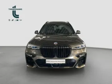 BMW X7 M50i Bowers AHK SkyLounge FondEntertainment