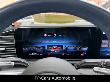MERCEDES-BENZ GLS 63 4M AMG PREMIUM  MANUFAKTUR Pano…