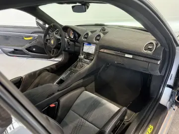 PORSCHE Cayman GT4 RS  1.Hand-Weissach-Lift-Carbon