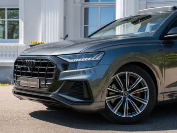 AUDI Q8 60 TFSI e quattro tiptronic competit. pl
