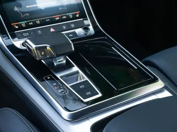 AUDI Q8 60 TFSI e quattro tiptronic competit. pl