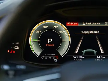 AUDI Q8 60 TFSI e quattro tiptronic competit. pl