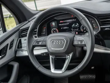 AUDI Q7 45 TDI quattro MATRIX NAVI AHK STANDHZ PANO