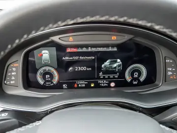 AUDI Q7 45 TDI quattro MATRIX NAVI AHK STANDHZ PANO