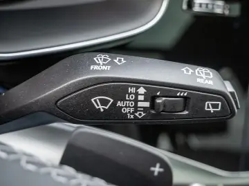 AUDI Q7 45 TDI quattro MATRIX NAVI AHK STANDHZ PANO