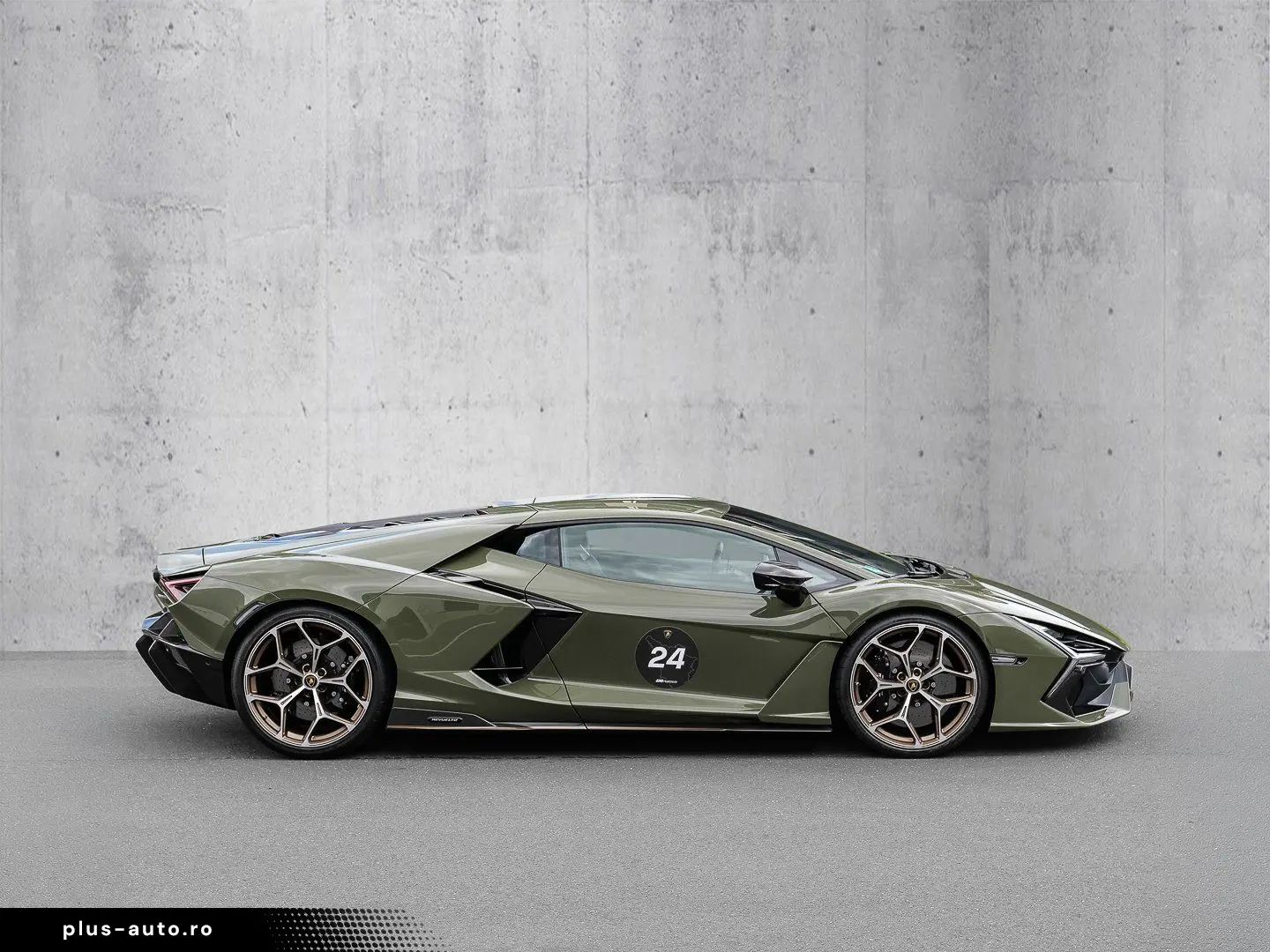 LAMBORGHINI Revuelto Verde Turbine Lucido  XPEL  Sport Seats