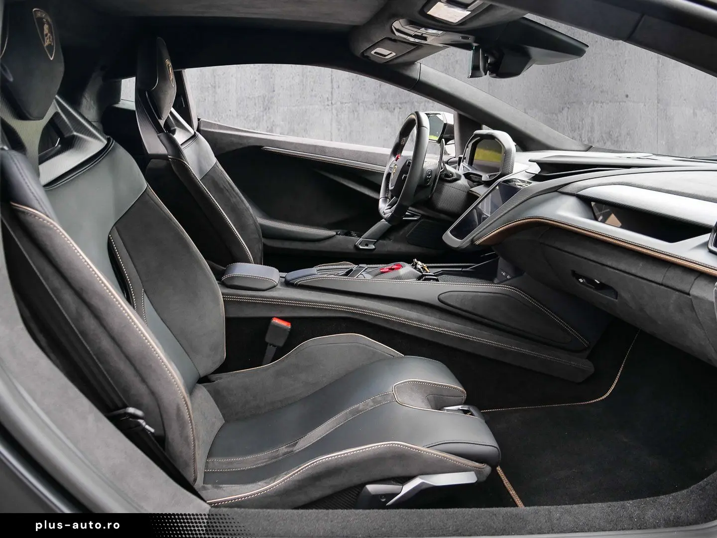 LAMBORGHINI Revuelto Verde Turbine Lucido  XPEL  Sport Seats