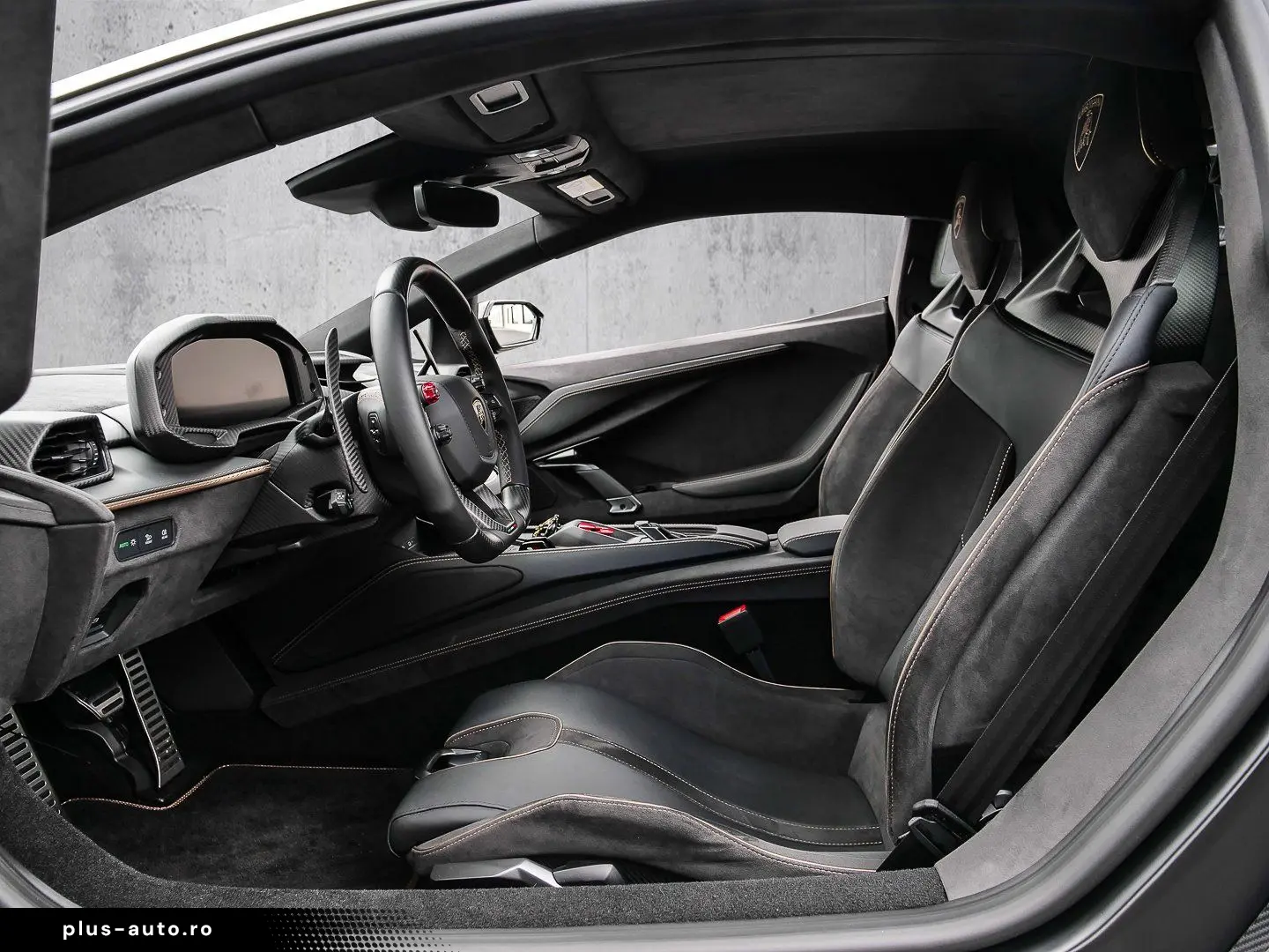 LAMBORGHINI Revuelto Verde Turbine Lucido  XPEL  Sport Seats