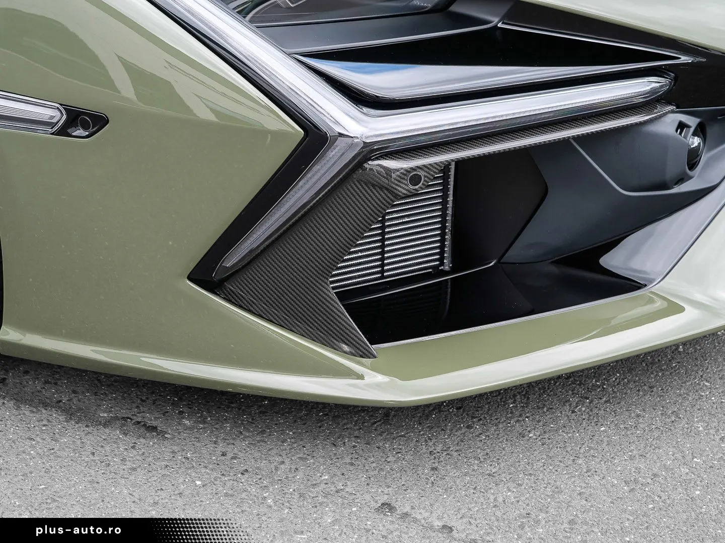 LAMBORGHINI Revuelto Verde Turbine Lucido  XPEL  Sport Seats