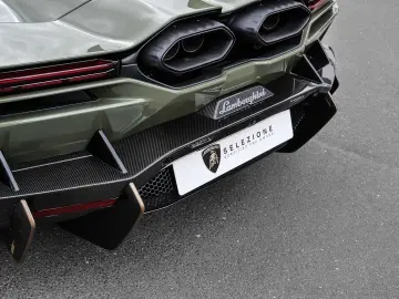LAMBORGHINI Revuelto Verde Turbine Lucido  XPEL  Sport Seats