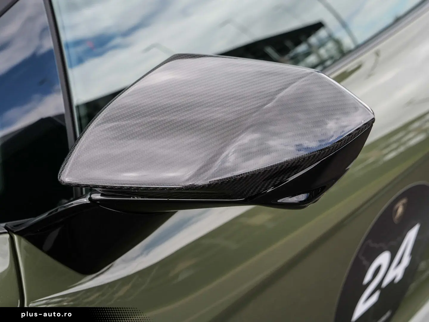 LAMBORGHINI Revuelto Verde Turbine Lucido  XPEL  Sport Seats
