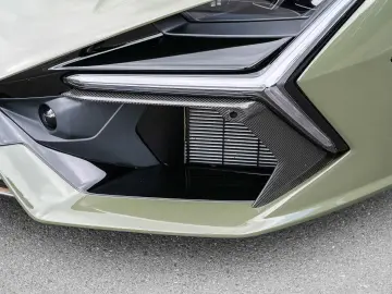 LAMBORGHINI Revuelto Verde Turbine Lucido  XPEL  Sport Seats