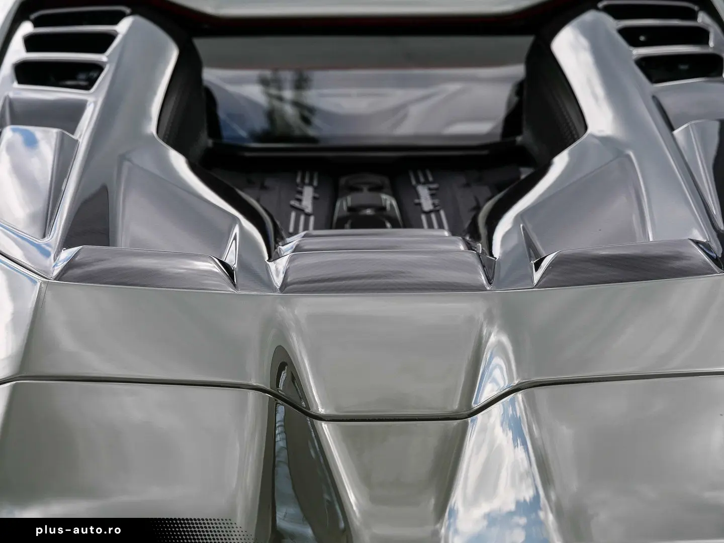 LAMBORGHINI Revuelto Verde Turbine Lucido  XPEL  Sport Seats