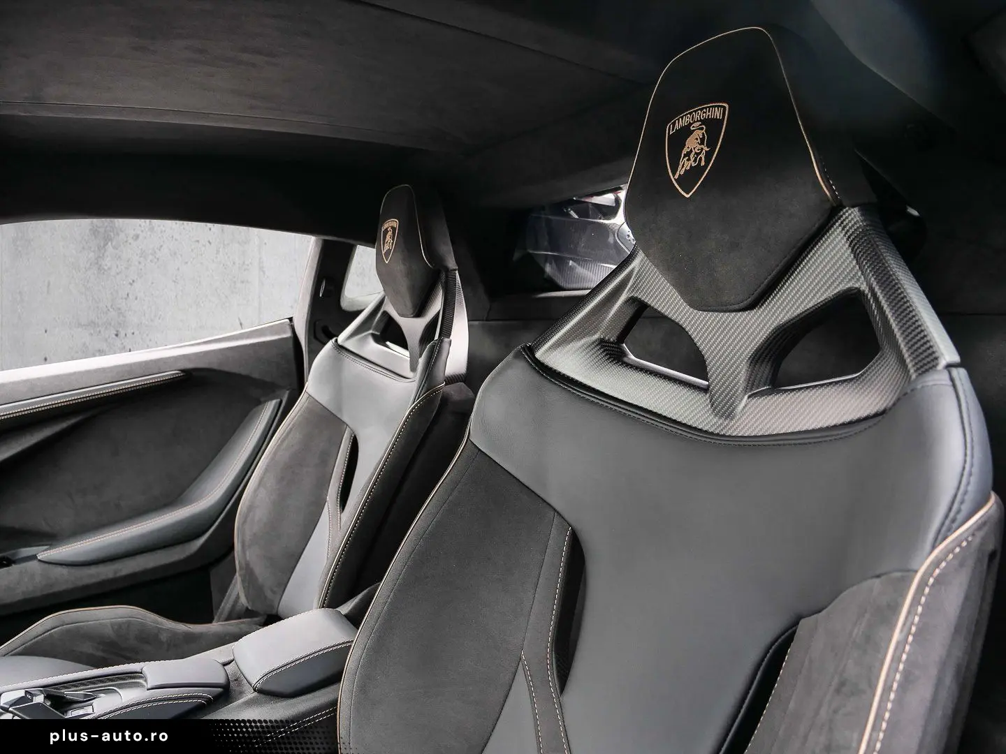 LAMBORGHINI Revuelto Verde Turbine Lucido  XPEL  Sport Seats