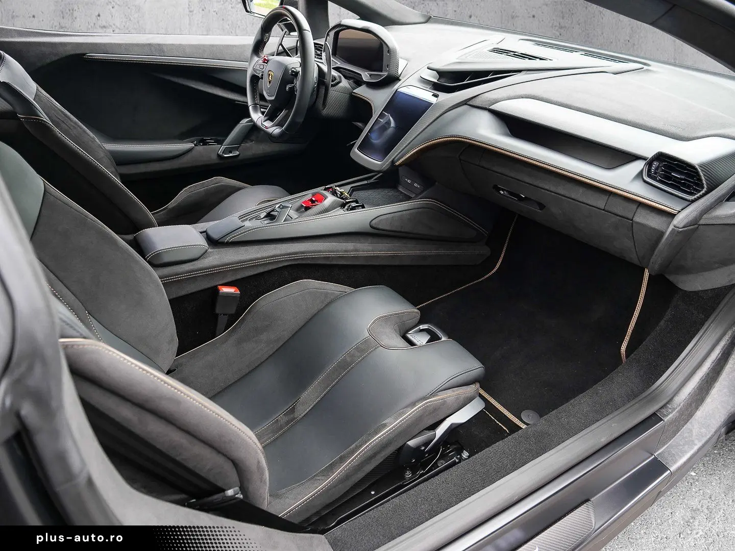 LAMBORGHINI Revuelto Verde Turbine Lucido  XPEL  Sport Seats