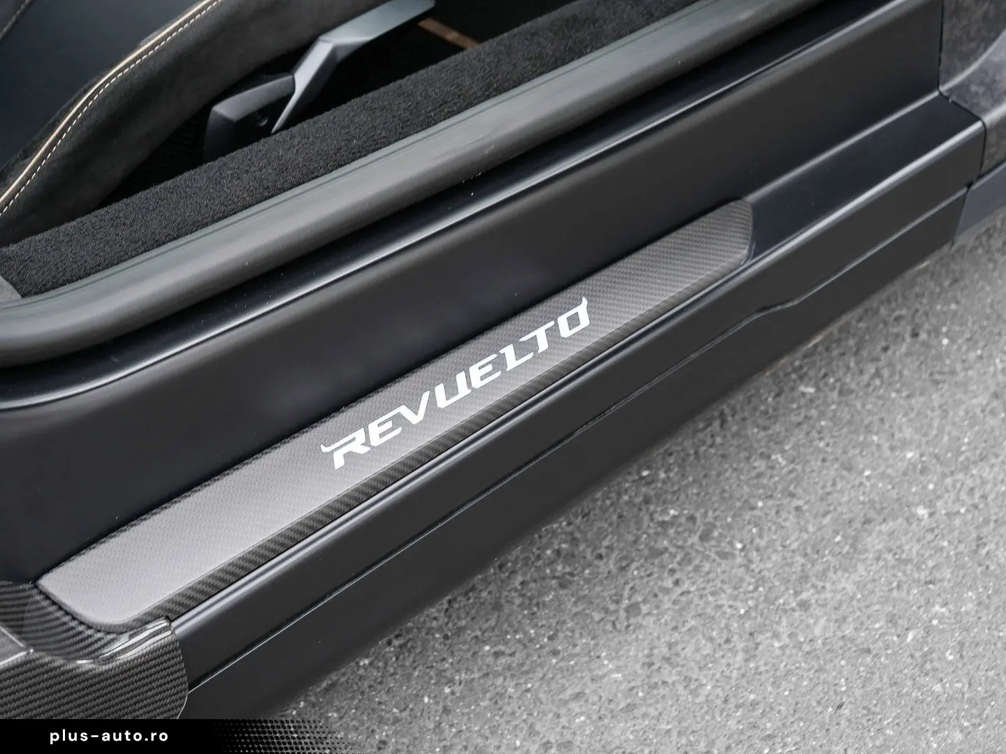 LAMBORGHINI Revuelto Verde Turbine Lucido  XPEL  Sport Seats