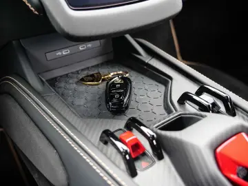 LAMBORGHINI Revuelto Verde Turbine Lucido  XPEL  Sport Seats