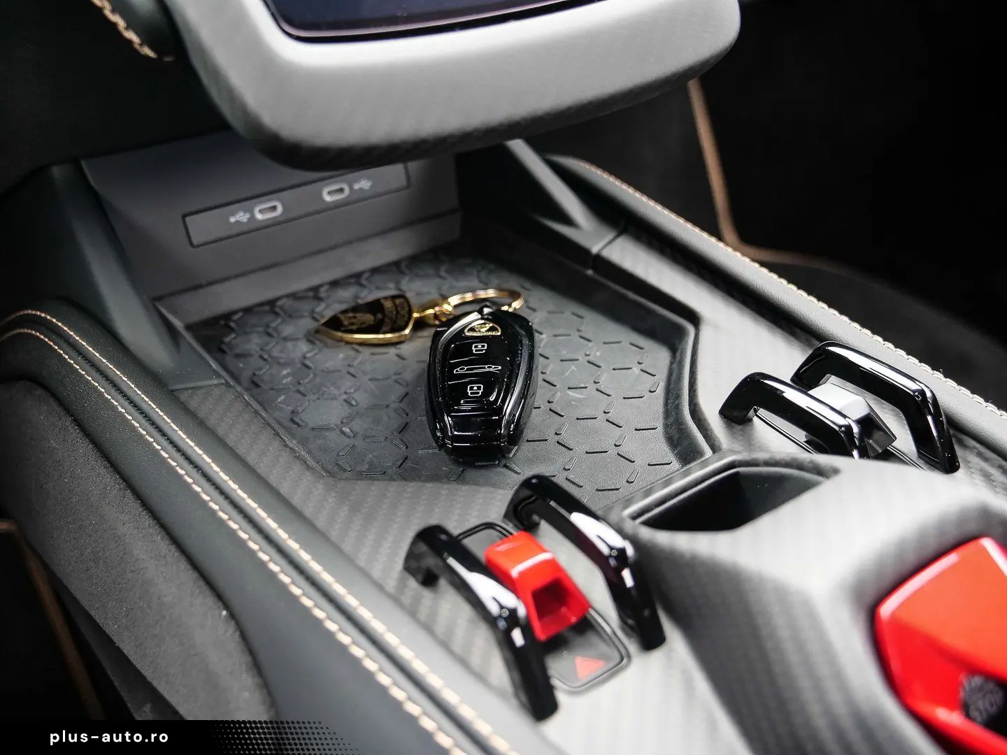 LAMBORGHINI Revuelto Verde Turbine Lucido  XPEL  Sport Seats