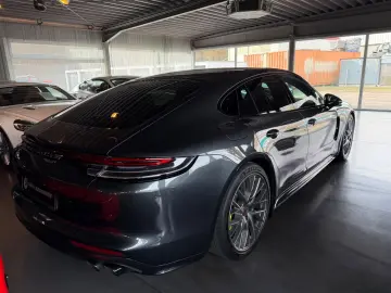 PORSCHE Panamera 4 S E-Hybrid InnoDrive Sportdesign 21