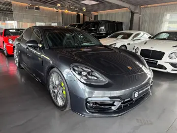 PORSCHE Panamera 4 S E-Hybrid InnoDrive Sportdesign 21