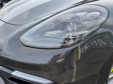 PORSCHE Panamera 4 S E-Hybrid InnoDrive Sportdesign 21