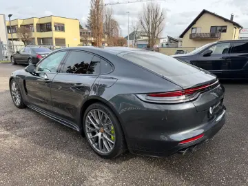 PORSCHE Panamera 4 S E-Hybrid InnoDrive Sportdesign 21
