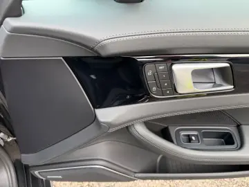 PORSCHE Panamera 4 S E-Hybrid InnoDrive Sportdesign 21