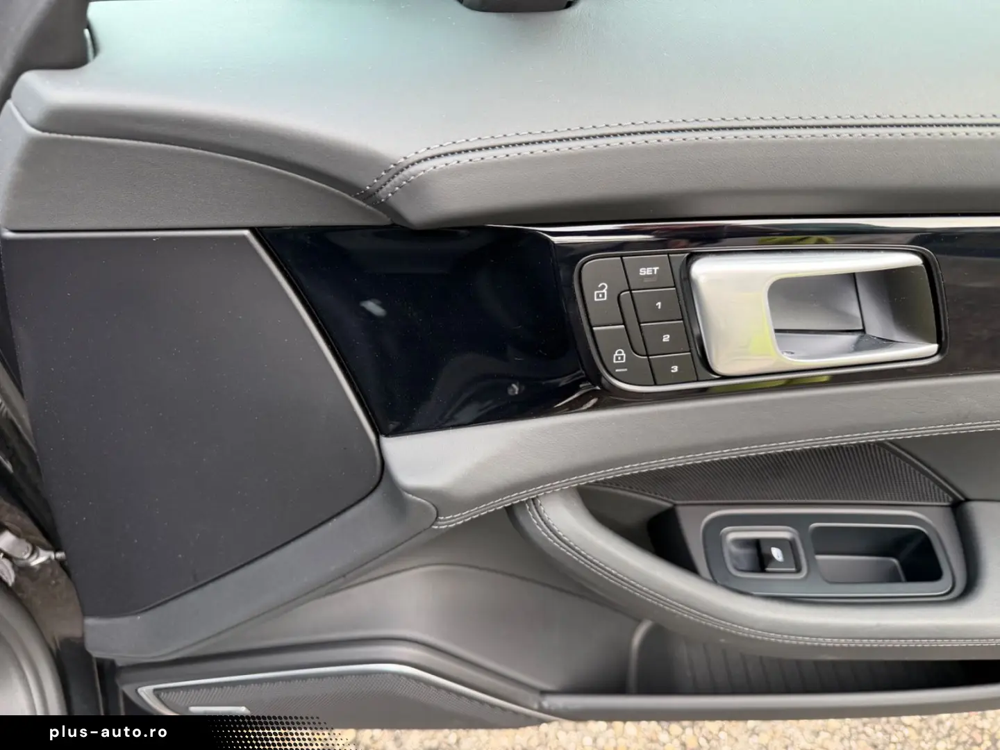 PORSCHE Panamera 4 S E-Hybrid InnoDrive Sportdesign 21