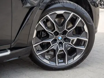BMW X7 xDrive 40d M-Sport 360  PANO SITZBELÜFTUNG